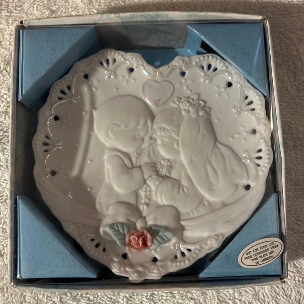 NIB Precious Moments Plate Wedding Forever True Enesco #256730 90s VTG Bridal